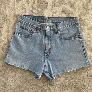 Levis  501 cutoff denim shorts medium blue 28”/29"